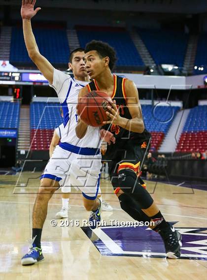 Thumbnail 2 in Jesuit vs. Davis photogallery.