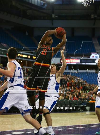 Thumbnail 2 in Jesuit vs. Davis photogallery.