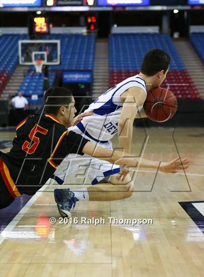 Thumbnail 3 in Jesuit vs. Davis photogallery.