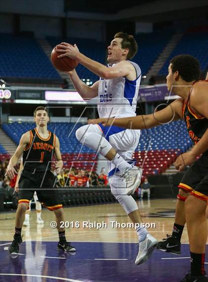 Thumbnail 2 in Jesuit vs. Davis photogallery.