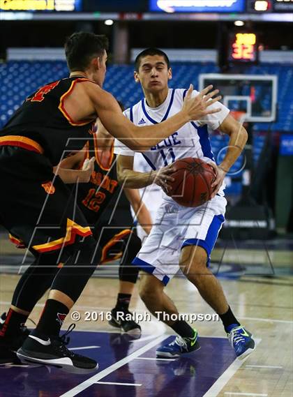 Thumbnail 3 in Jesuit vs. Davis photogallery.