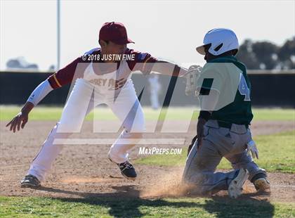Thumbnail 1 in Torrey Pines vs. Helix (Lions Tournament) photogallery.