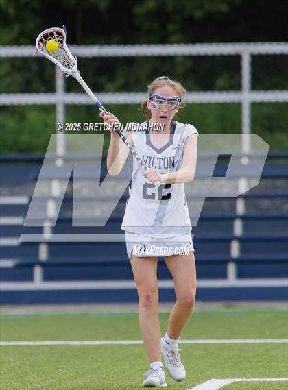 Thumbnail 3 in Greenwich vs. Wilton photogallery.