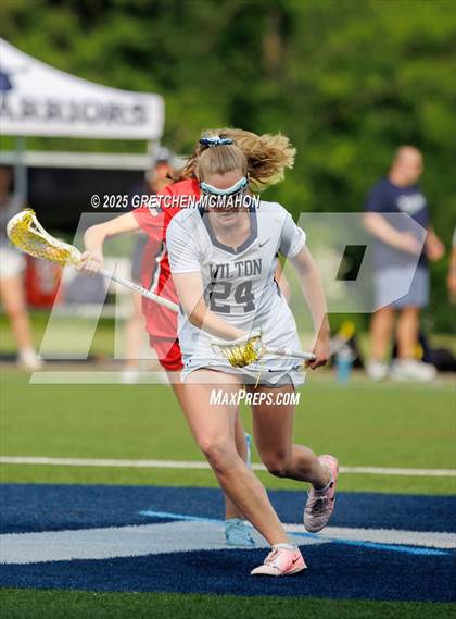 Thumbnail 3 in Greenwich vs. Wilton photogallery.