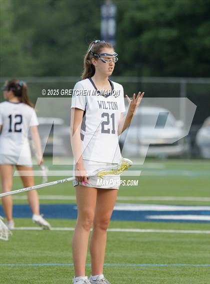 Thumbnail 3 in Greenwich vs. Wilton photogallery.