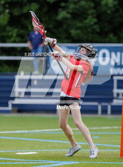 Thumbnail 2 in Greenwich vs. Wilton photogallery.