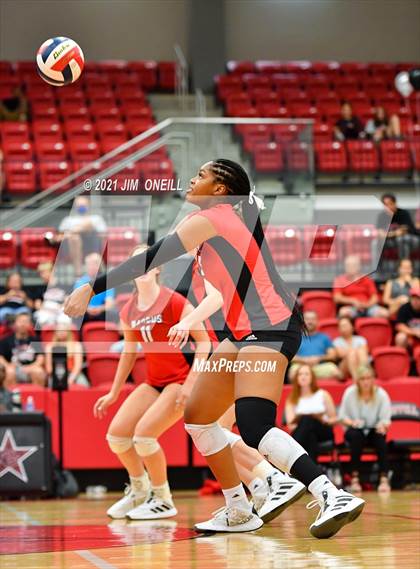 Thumbnail 3 in Marcus @ Coppell photogallery.