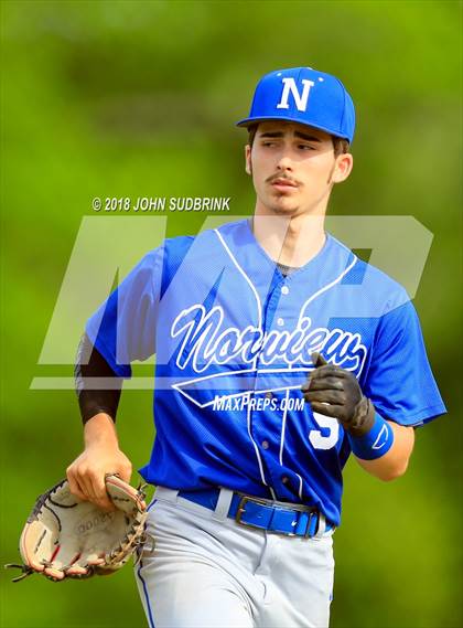 Thumbnail 1 in Norview @ Churchland photogallery.