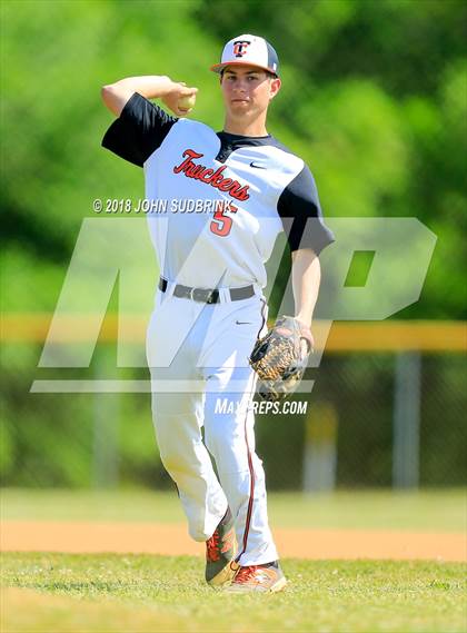 Thumbnail 3 in Norview @ Churchland photogallery.