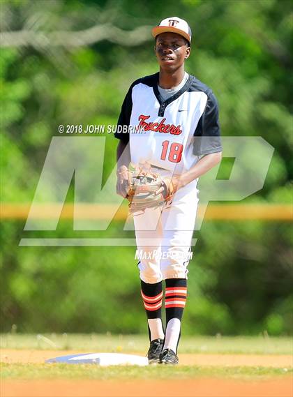 Thumbnail 2 in Norview @ Churchland photogallery.