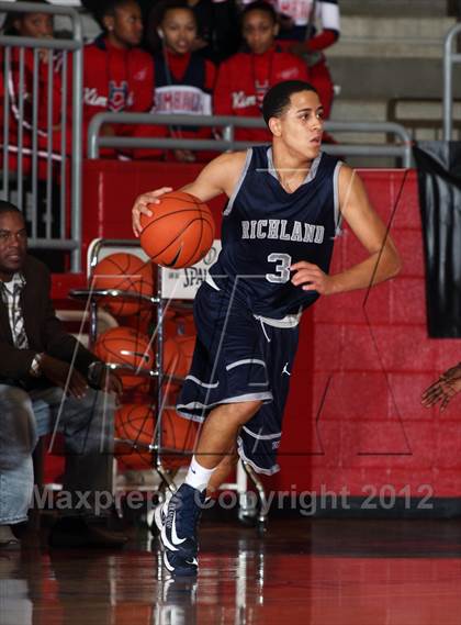 Thumbnail 3 in Richland vs. Kimball (Thanksgiving Hoopfest) photogallery.