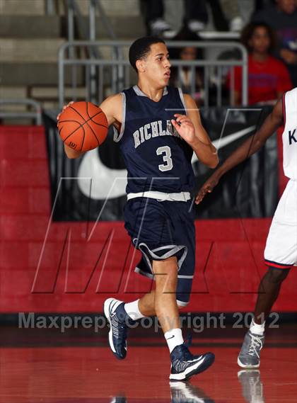Thumbnail 1 in Richland vs. Kimball (Thanksgiving Hoopfest) photogallery.