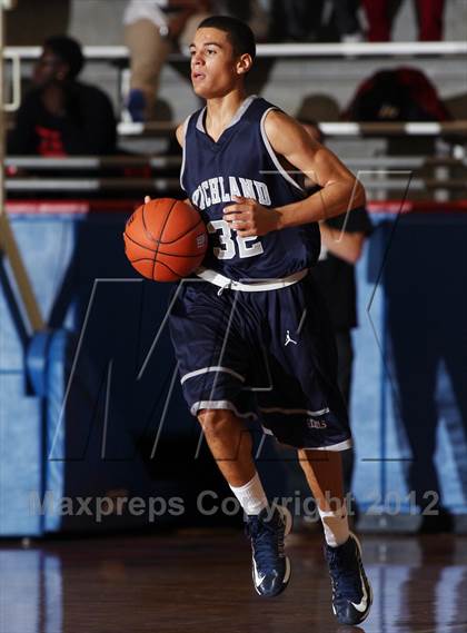 Thumbnail 2 in Richland vs. Kimball (Thanksgiving Hoopfest) photogallery.