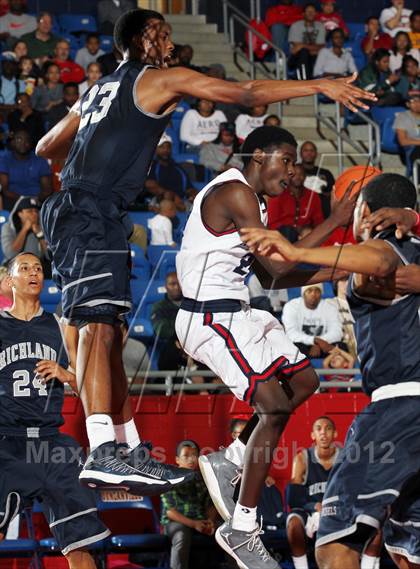 Thumbnail 2 in Richland vs. Kimball (Thanksgiving Hoopfest) photogallery.