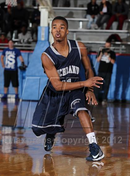 Thumbnail 2 in Richland vs. Kimball (Thanksgiving Hoopfest) photogallery.