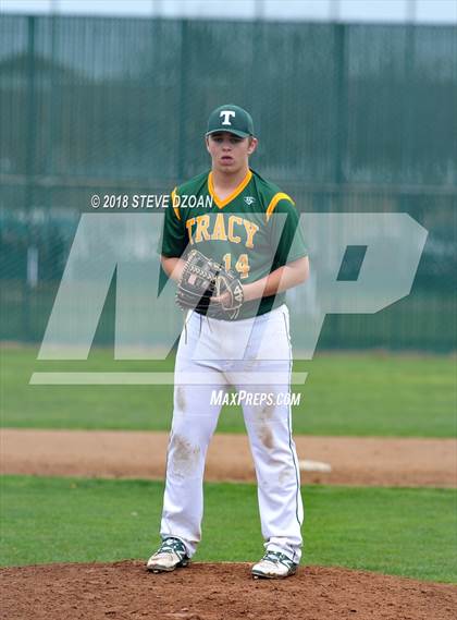 Thumbnail 3 in Kimball vs. Tracy photogallery.