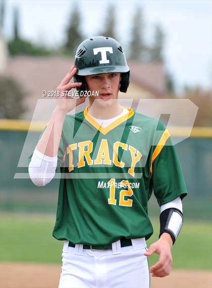 Thumbnail 3 in Kimball vs. Tracy photogallery.