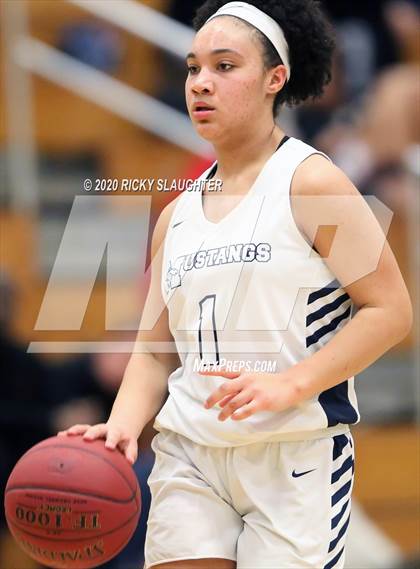 Thumbnail 1 in Parkway Central @ Marquette photogallery.