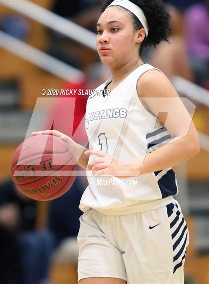 Thumbnail 3 in Parkway Central @ Marquette photogallery.