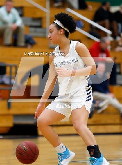 Thumbnail 1 in Parkway Central @ Marquette photogallery.