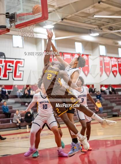 Thumbnail 2 in El Camino vs Otay Ranch (Torrey Pines Holiday Classic Tip-Off)  photogallery.