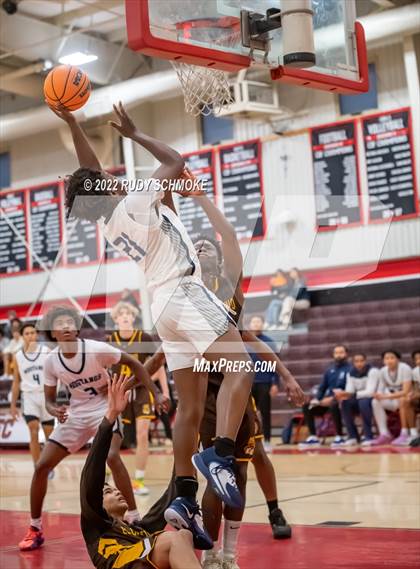 Thumbnail 2 in El Camino vs Otay Ranch (Torrey Pines Holiday Classic Tip-Off)  photogallery.