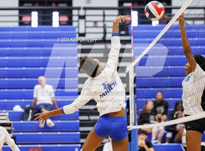 Thumbnail 1 in Seckinger @ Chattahoochee photogallery.