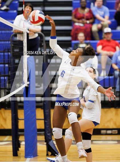Thumbnail 2 in Seckinger @ Chattahoochee photogallery.