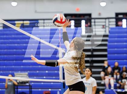 Thumbnail 2 in Seckinger @ Chattahoochee photogallery.