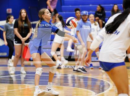 Thumbnail 2 in Seckinger @ Chattahoochee photogallery.