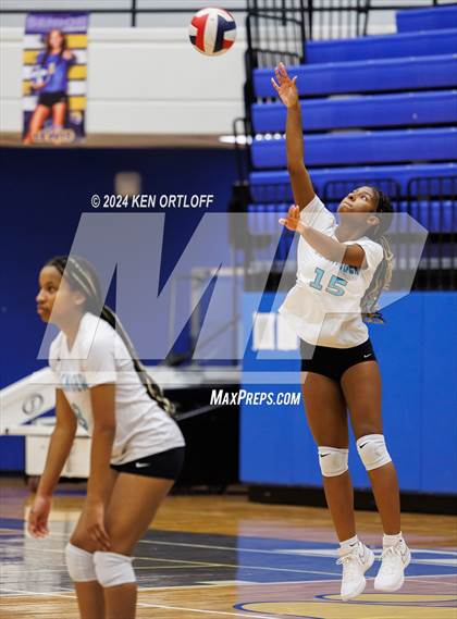 Thumbnail 3 in Seckinger @ Chattahoochee photogallery.