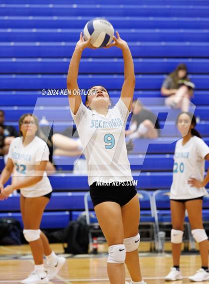 Thumbnail 3 in Seckinger @ Chattahoochee photogallery.