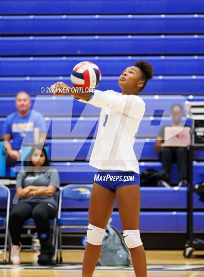 Thumbnail 3 in Seckinger @ Chattahoochee photogallery.