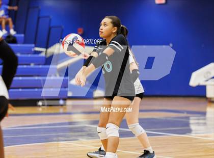 Thumbnail 3 in Seckinger @ Chattahoochee photogallery.