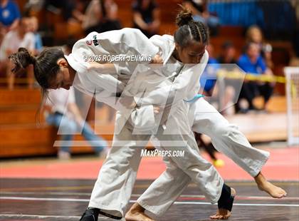 Thumbnail 2 in OIA Eastern Division Championship photogallery.