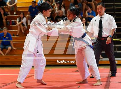 Thumbnail 1 in OIA Eastern Division Championship photogallery.