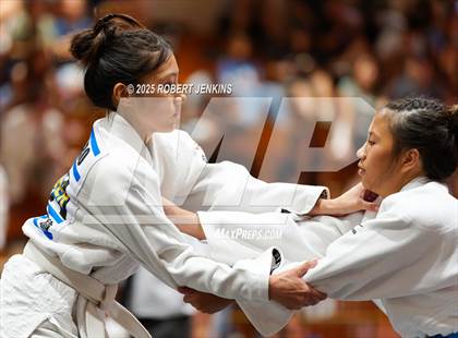 Thumbnail 3 in OIA Eastern Division Championship photogallery.