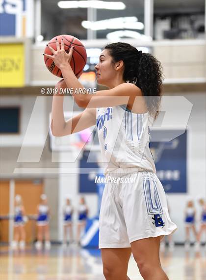 Thumbnail 2 in Bingham vs. Layton (UHSAA 6A First Round) photogallery.
