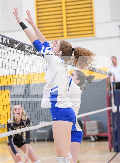 Thumbnail 2 in La Jolla Country Day vs. South Anchorage (Nike Tournament of Champions)  photogallery.