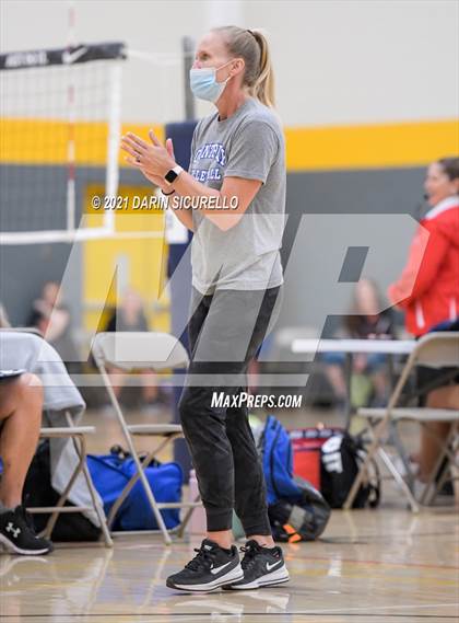 Thumbnail 3 in La Jolla Country Day vs. South Anchorage (Nike Tournament of Champions)  photogallery.