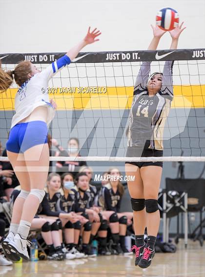 Thumbnail 3 in La Jolla Country Day vs. South Anchorage (Nike Tournament of Champions)  photogallery.
