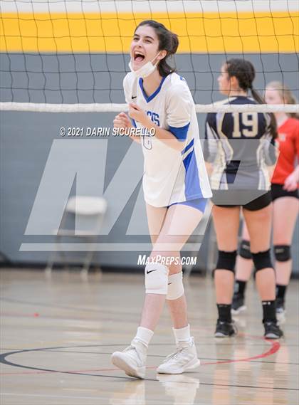 Thumbnail 2 in La Jolla Country Day vs. South Anchorage (Nike Tournament of Champions)  photogallery.