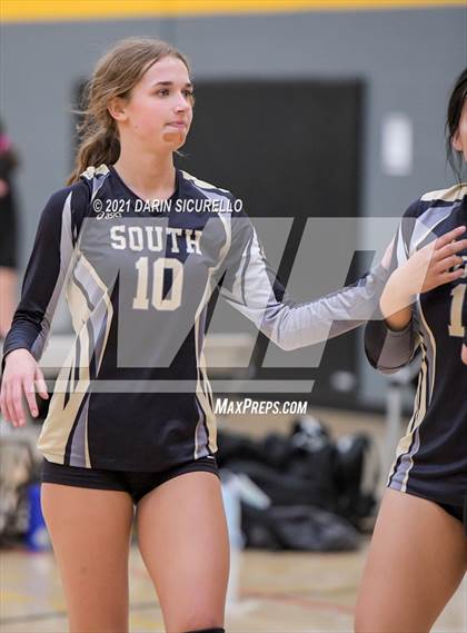 Thumbnail 1 in La Jolla Country Day vs. South Anchorage (Nike Tournament of Champions)  photogallery.