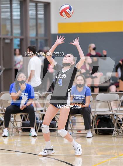 Thumbnail 1 in La Jolla Country Day vs. South Anchorage (Nike Tournament of Champions)  photogallery.