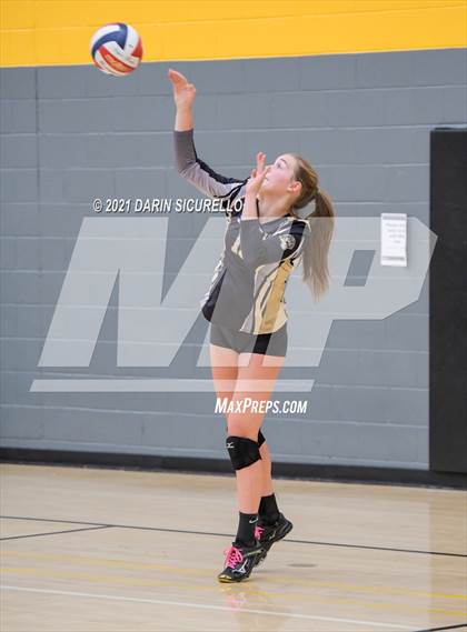 Thumbnail 2 in La Jolla Country Day vs. South Anchorage (Nike Tournament of Champions)  photogallery.