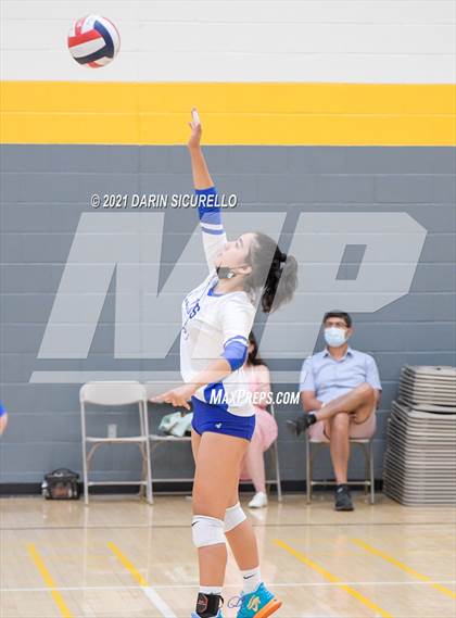 Thumbnail 2 in La Jolla Country Day vs. South Anchorage (Nike Tournament of Champions)  photogallery.