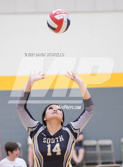 Thumbnail 3 in La Jolla Country Day vs. South Anchorage (Nike Tournament of Champions)  photogallery.