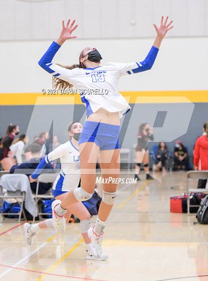 Thumbnail 3 in La Jolla Country Day vs. South Anchorage (Nike Tournament of Champions)  photogallery.
