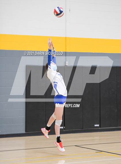 Thumbnail 3 in La Jolla Country Day vs. South Anchorage (Nike Tournament of Champions)  photogallery.