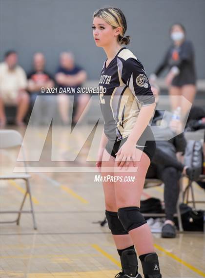 Thumbnail 2 in La Jolla Country Day vs. South Anchorage (Nike Tournament of Champions)  photogallery.